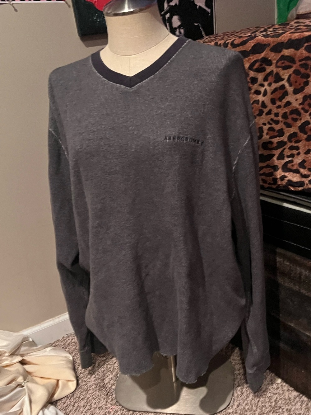 Abercrombie & Fitch Men's Dark Gray V-Neck Sweater